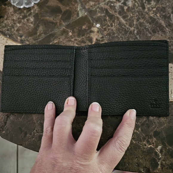 Gucci GG JUMBO BI-FOLD LEATHER WALLET in BLACK. NEW - Picture 3 of 8